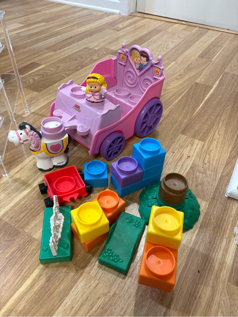 Fisher-Price little people Pink and Purple Princess Carriage
